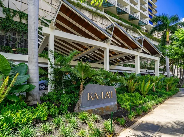 223 Saratoga Rd #1008, Honolulu, HI 96815
