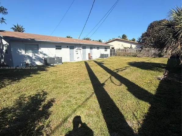 310 NE 38th St, Pompano Beach, FL 33064