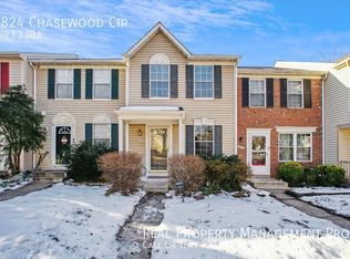 6824 Chasewood Cir, Centreville, VA 20121