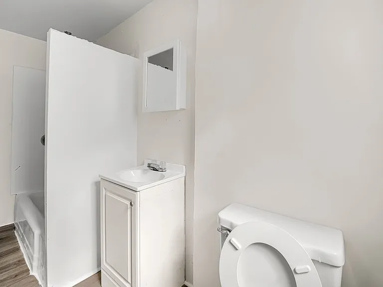 120 E Kensington Ave #2-F — Photo 5