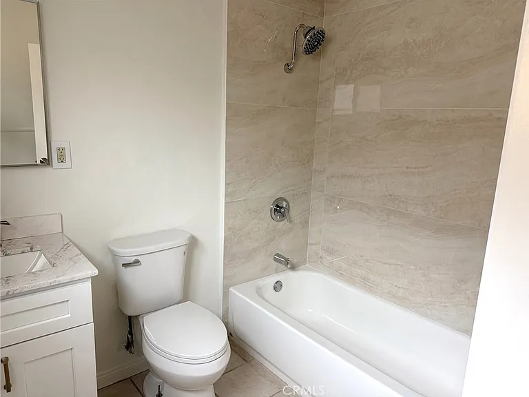 4224 1/2 La Rica Ave — Photo 12