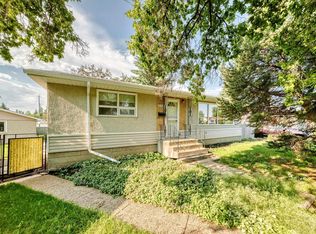 15703 84th Ave NW, Edmonton, AB T5R 3Y2