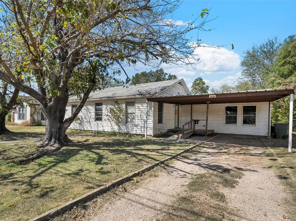 2520 Briarwood Ln, Waco, TX 76705