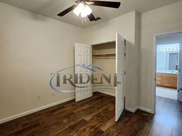 1038 Zanes Dr — Photo 23