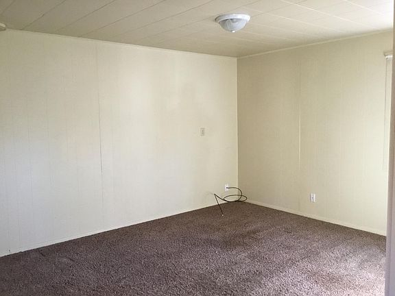 3rd image of 900 S Taylor St