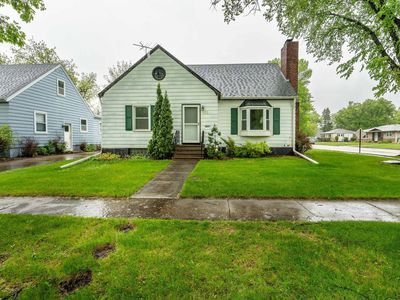 502 13th St N, Moorhead, MN, 56560