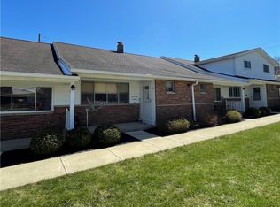 25345 Country Club #9, North Olmsted, OH 44070