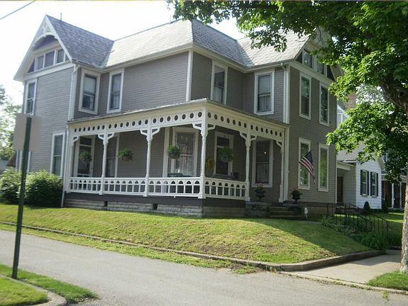 2nd image of 160 Vine St