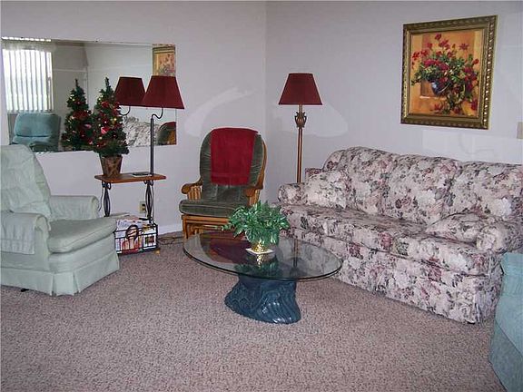 3rd image of 1811 Bedford Ln APT 164