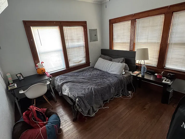225 W Apache St — Photo 9