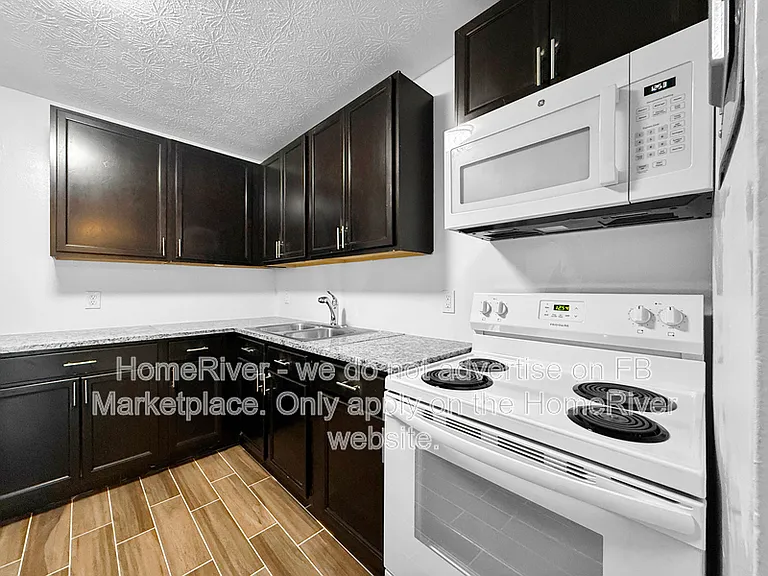 5747 Antoinette Ln — Photo 10