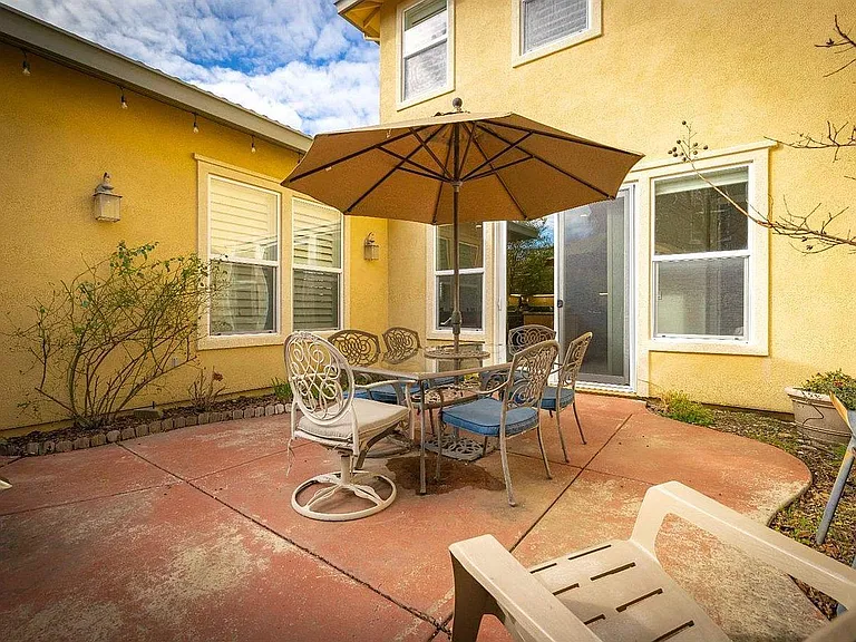 4930 Village Green Dr — Photo 41