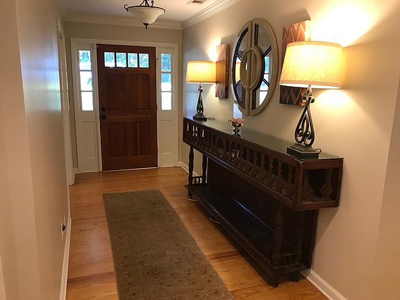 Front Entry/Foyer