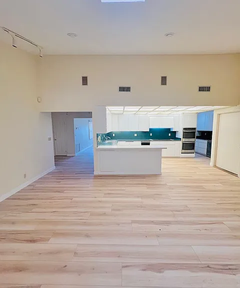 2441 Dresden Pl — Photo 6