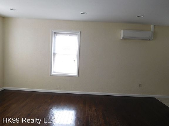 4th image of 1439 Vine St #2F