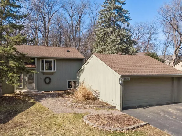 1835 Archer Ln N, Plymouth, MN 55447