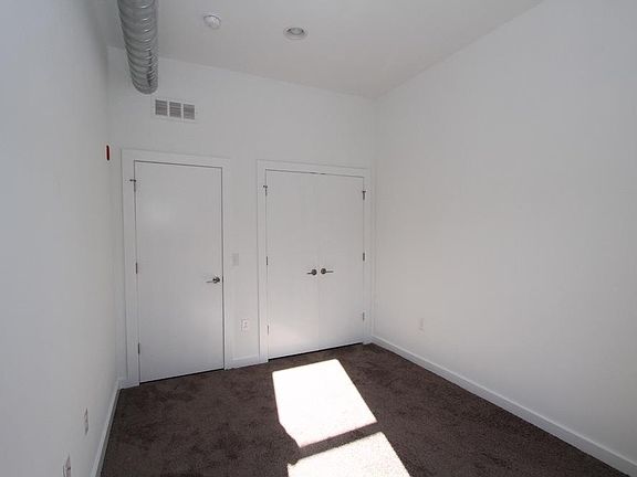 3rd image of 3118 Richmond St #7