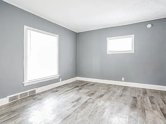 1167 E Indiana Ave — Photo 10