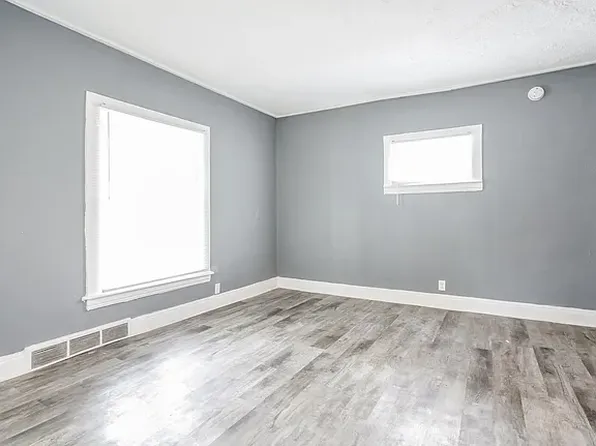 122 E Indiana Ave, South Bend, IN 46613