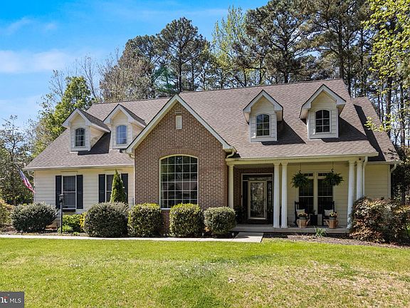 5th image of 14855 King Charles Dr