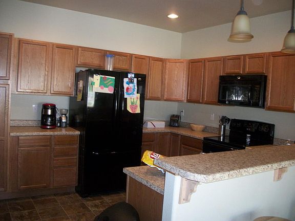 2nd image of 250 Fox Hills Dr