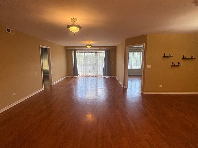 8000 Kilpatrick Ave #2B — Photo 4