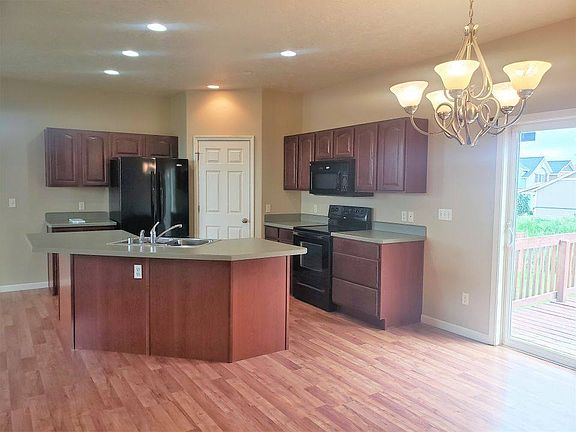 3rd image of 5238 Sacagawea Dr