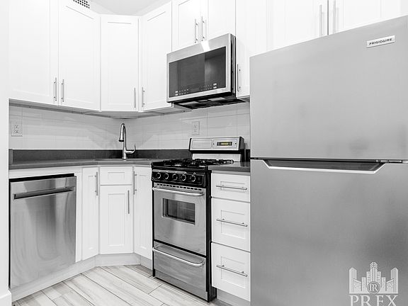 3rd image of 335 E 81st St APT 3D