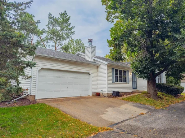 7121 E Valley Ridge Dr, Madison, WI 53719