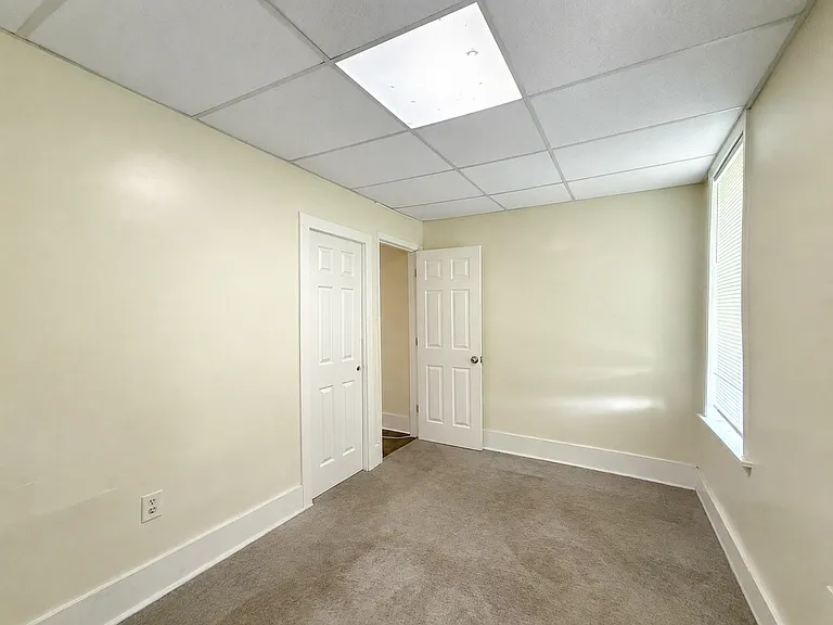 1617 N Warwick Ave — Photo 21