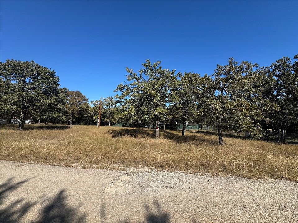 2nd image of 4004 Missouri Trl