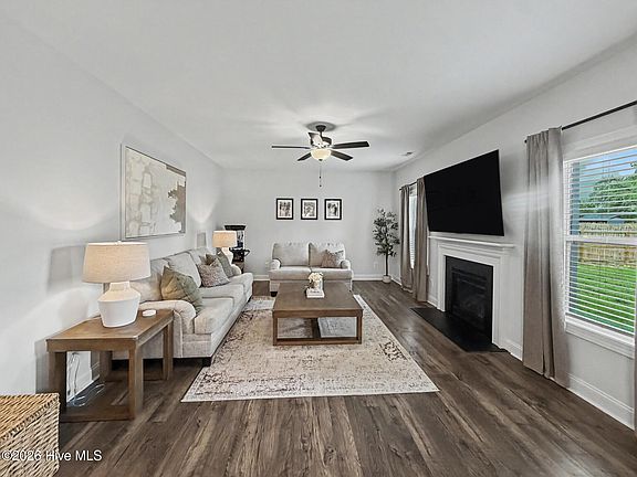 4th image of 224 Pinnacle Court