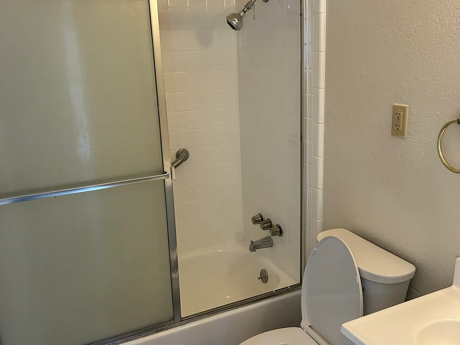 2 bed, 602 sqft, $1,900 — Photo 4