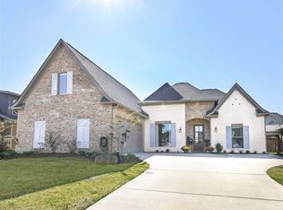 402 Duke Ct, Flowood, MS 39232