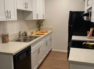 13100 Valleyheart Dr APT 303, Studio City, CA 91604