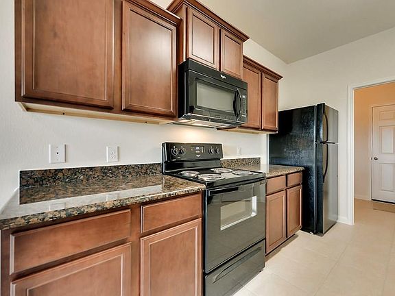 3rd image of 1202 Juniper Dr