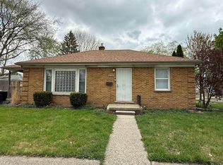 6300 Canyon Ave, Grosse Pointe, MI 48236