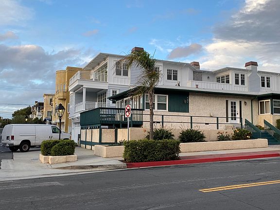 3rd image of 405 Marine Ave