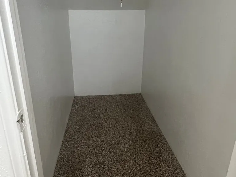 Emerald Cove Apartments — Photo 130