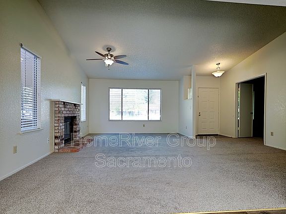 3rd image of 105 Winchester Ct