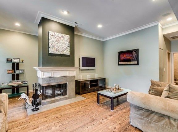 5th image of 1021 W Barry Ave #1M