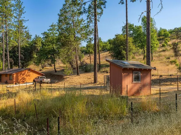4586 Railroad Flat Rd, Mountain Ranch, CA 95246