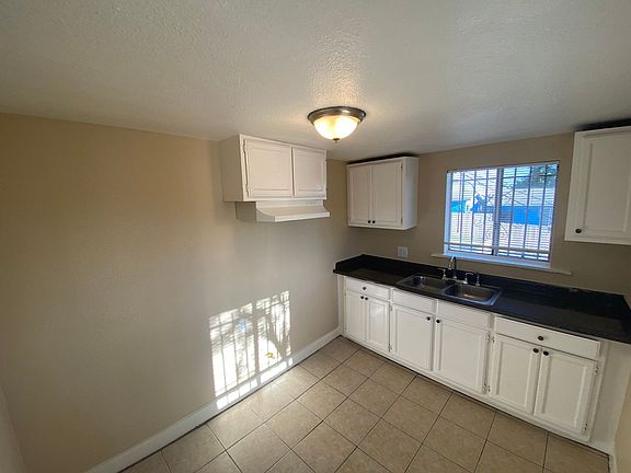 4th image of 636 S Bonnie Beach Pl #0