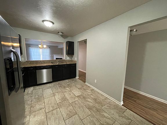 5th image of 5414 Rivertown Cir SW