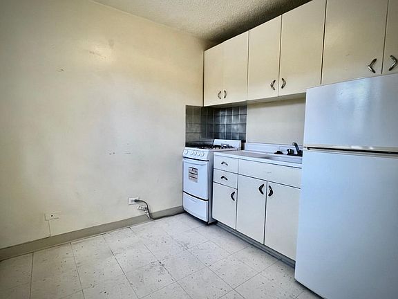4th image of 777 E 14th Ave #200