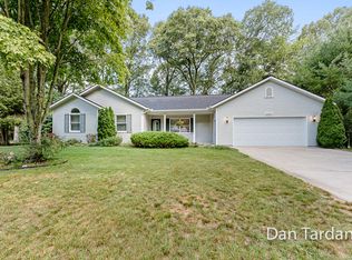 15297 Millhouse Ct, Grand Haven, MI 49417