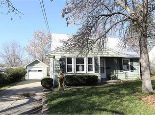 2404 Reynolds Ln, Des Moines, IA 50317