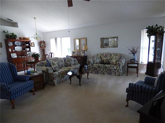 3rd image of 830 Harrington Lake Ln
