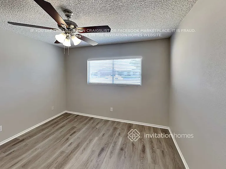 5720 N 48th Ln — Photo 10