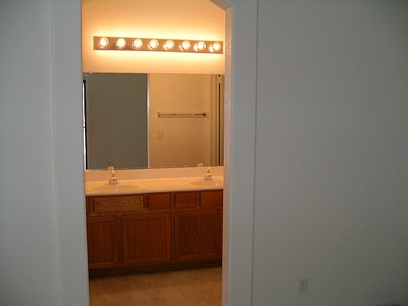 4th image of 8787 W Shaw Butte Dr